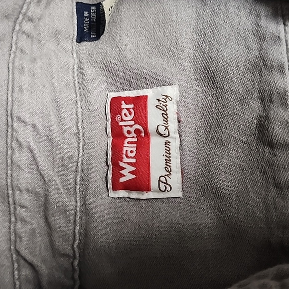 Wrangler Men's Gray Denim Shirt - Picture 2 of 9
